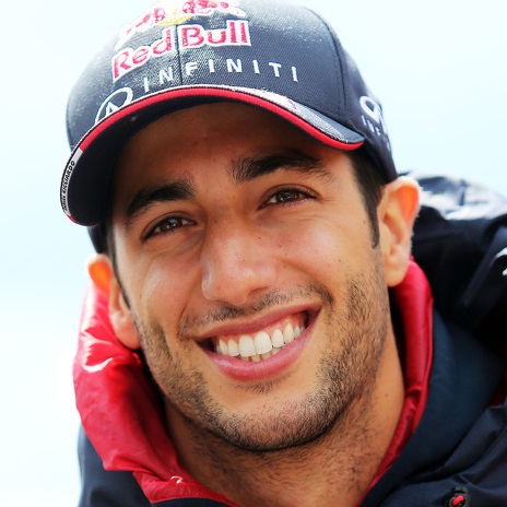 Daniel Ricciardo net worth, salary, contract, wife, height, family ...